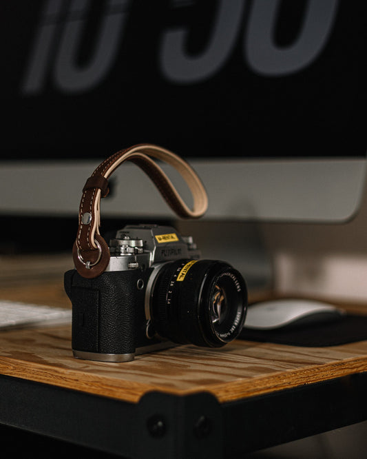 Film writst strap brown